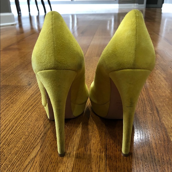 Alexander McQueen Peeptoe - Picture 5 of 7